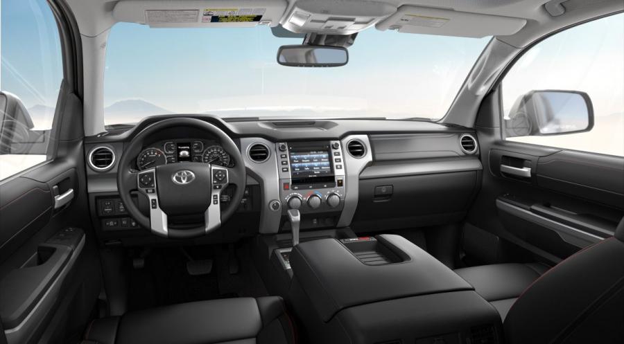 Торпедо Toyota Tundra TRD Pro CrewMax 2019 года  (фото 22 из 27)